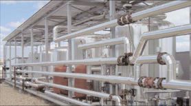 Vista transversal de una instalación con bidones y tuberías metálicas colocadas de forma horizontal