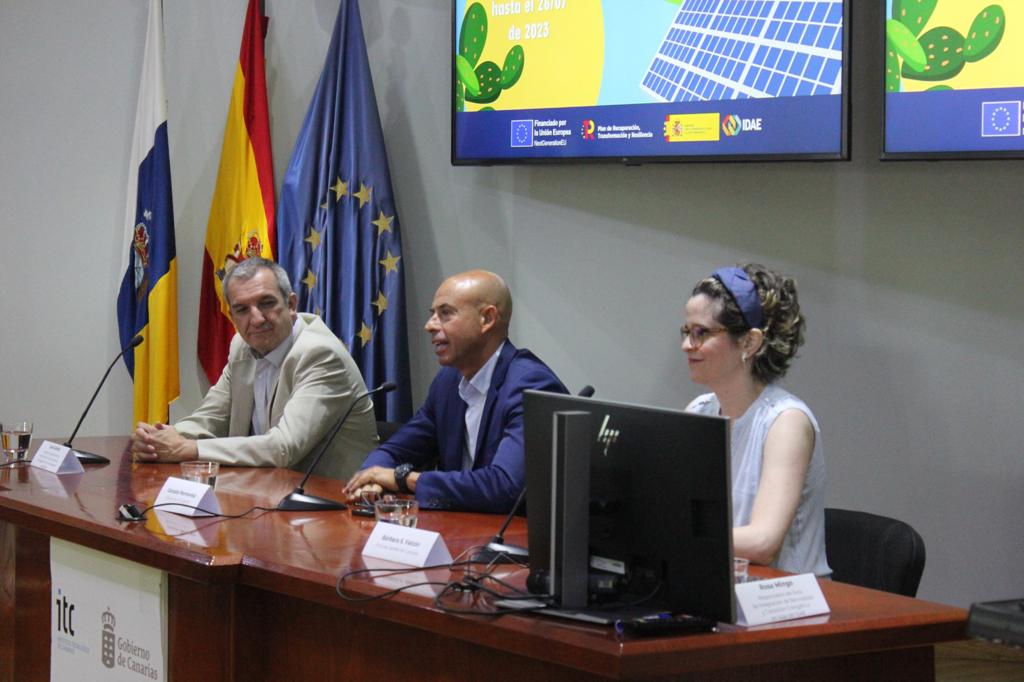 El IDAE celebra una jornada técnica con el sector industrial de Canarias para incentivar la solicitud de ayudas a la generación renovable y almacenamiento