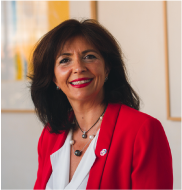 Directora Económico Administrativa y de Recursos Humanos, Lilián Fernández